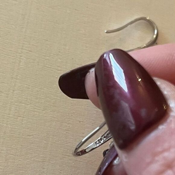 The Simple Sapphire Teardrop Drop Earrings in 925 silver - Picture 4 of 10